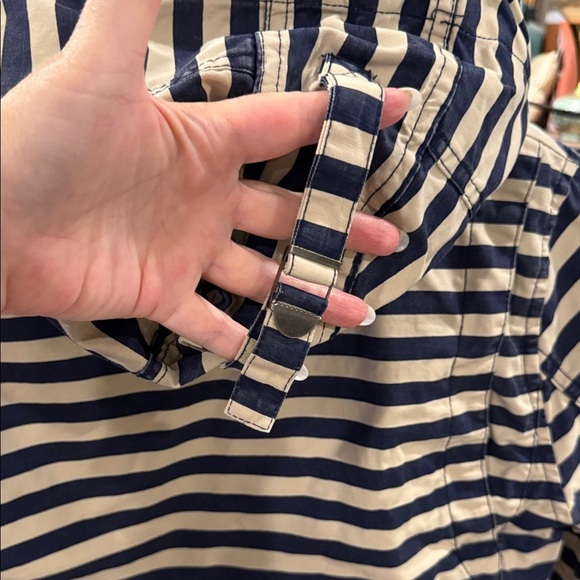 GAP Navy and Cream Striped Jacket size small women’s - Picture 5 of 11